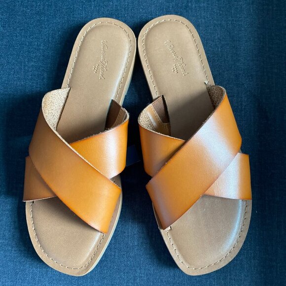 Universal Thread Sandals Slippers Flat Vegan Leather Brown Size 7 Brand New - Picture 1 of 5